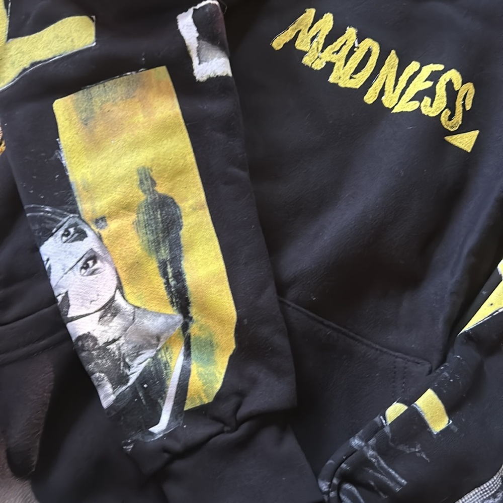 THE WEEKND MADNESS XO Collage Logo Pullover Black Hoodie NWOT - Picture 2 of 5